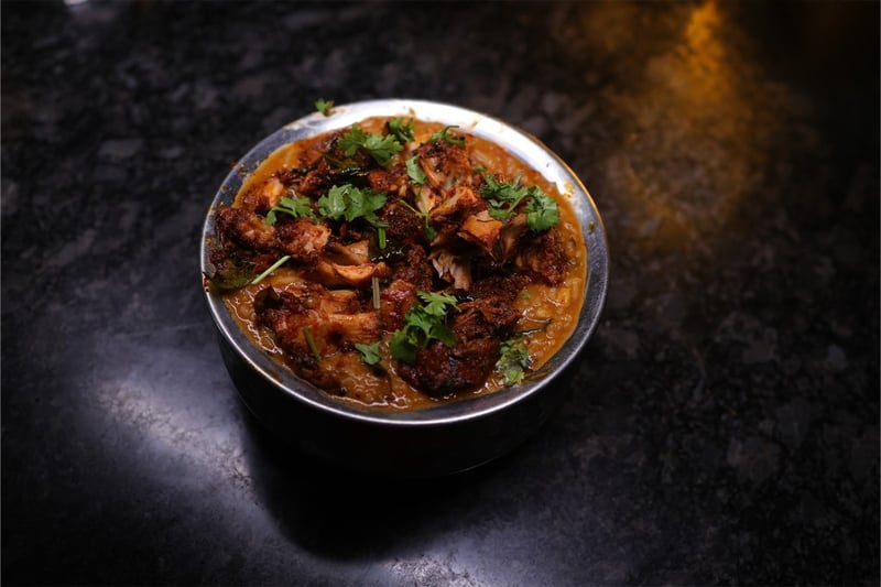 Vellivulli Pickle (Garlic Pickle)